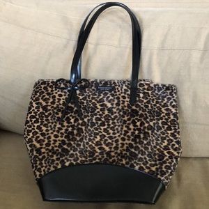 Handbag, leopard print.